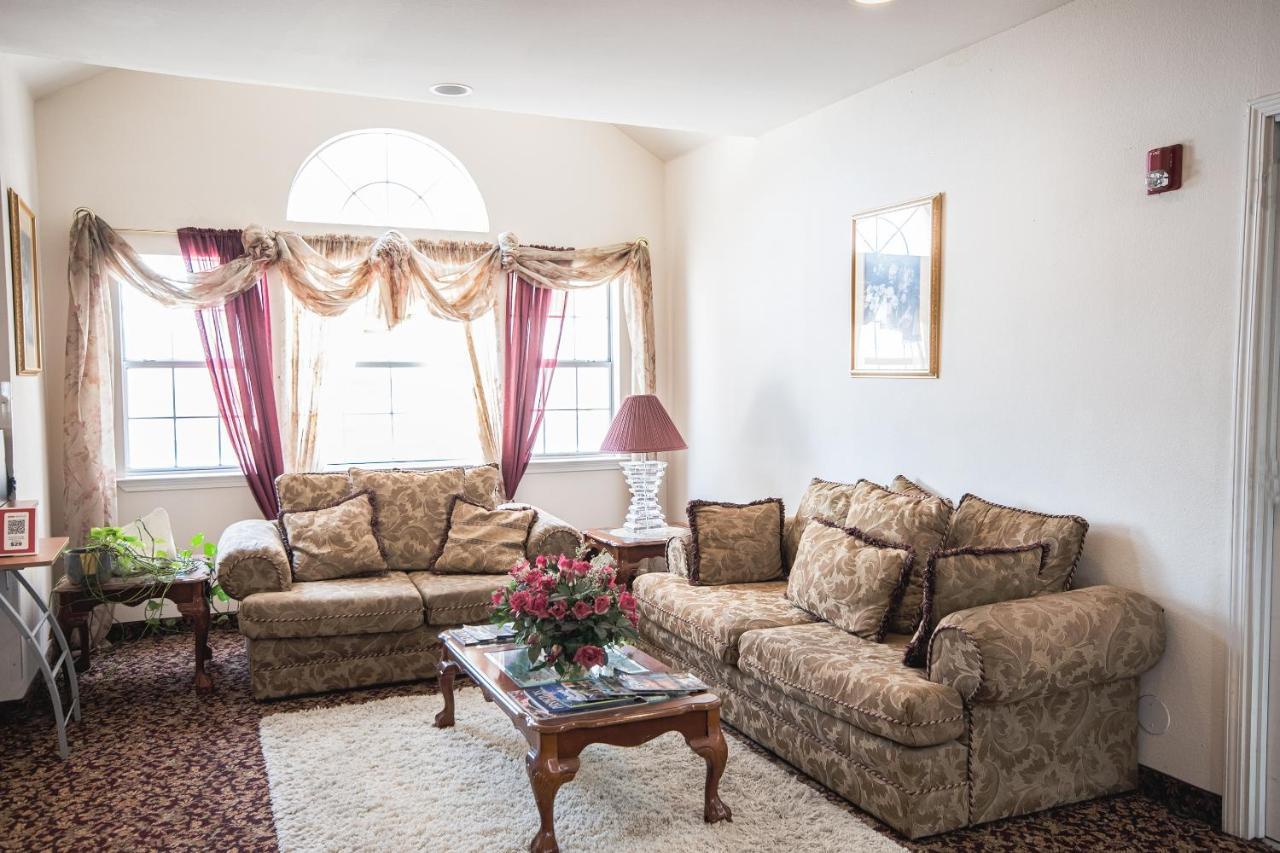Econo Lodge Inn & Suites Mesquite - Dallas East Екстер'єр фото