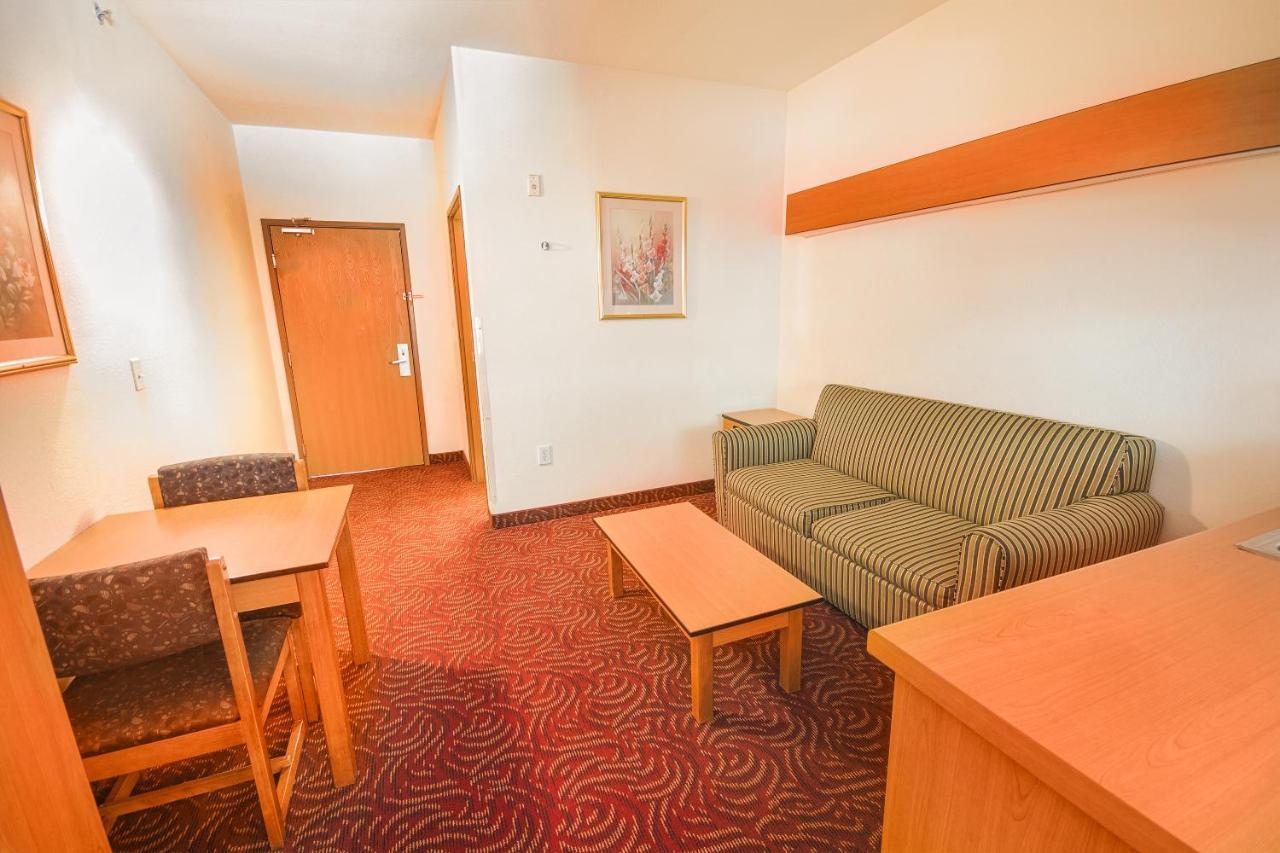 Econo Lodge Inn & Suites Mesquite - Dallas East Екстер'єр фото