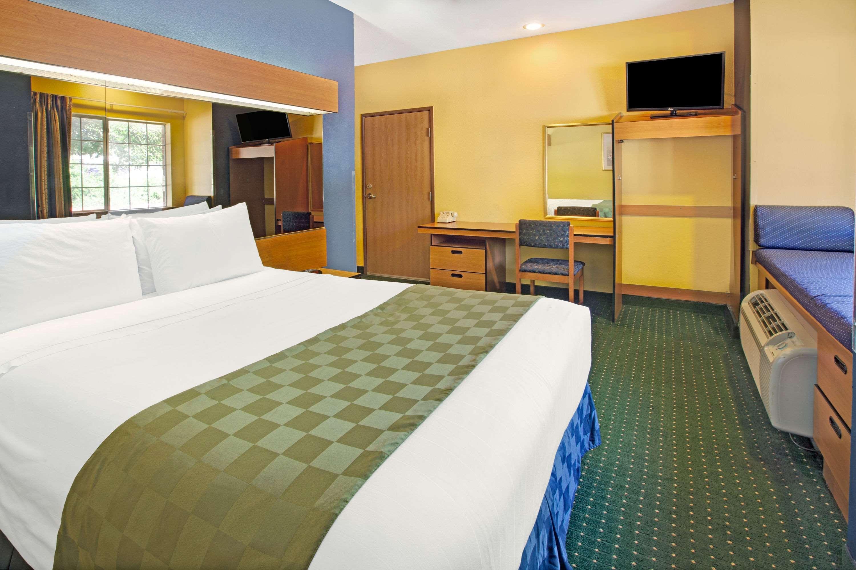 Econo Lodge Inn & Suites Mesquite - Dallas East Екстер'єр фото