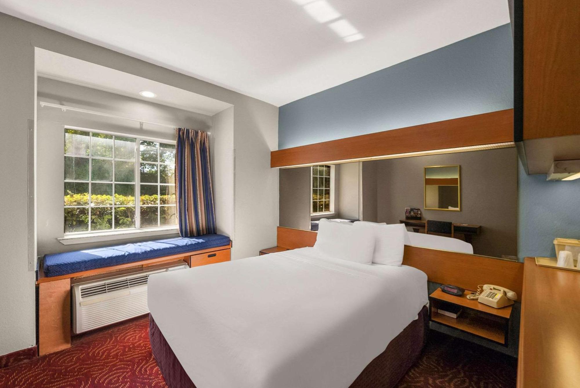 Econo Lodge Inn & Suites Mesquite - Dallas East Екстер'єр фото