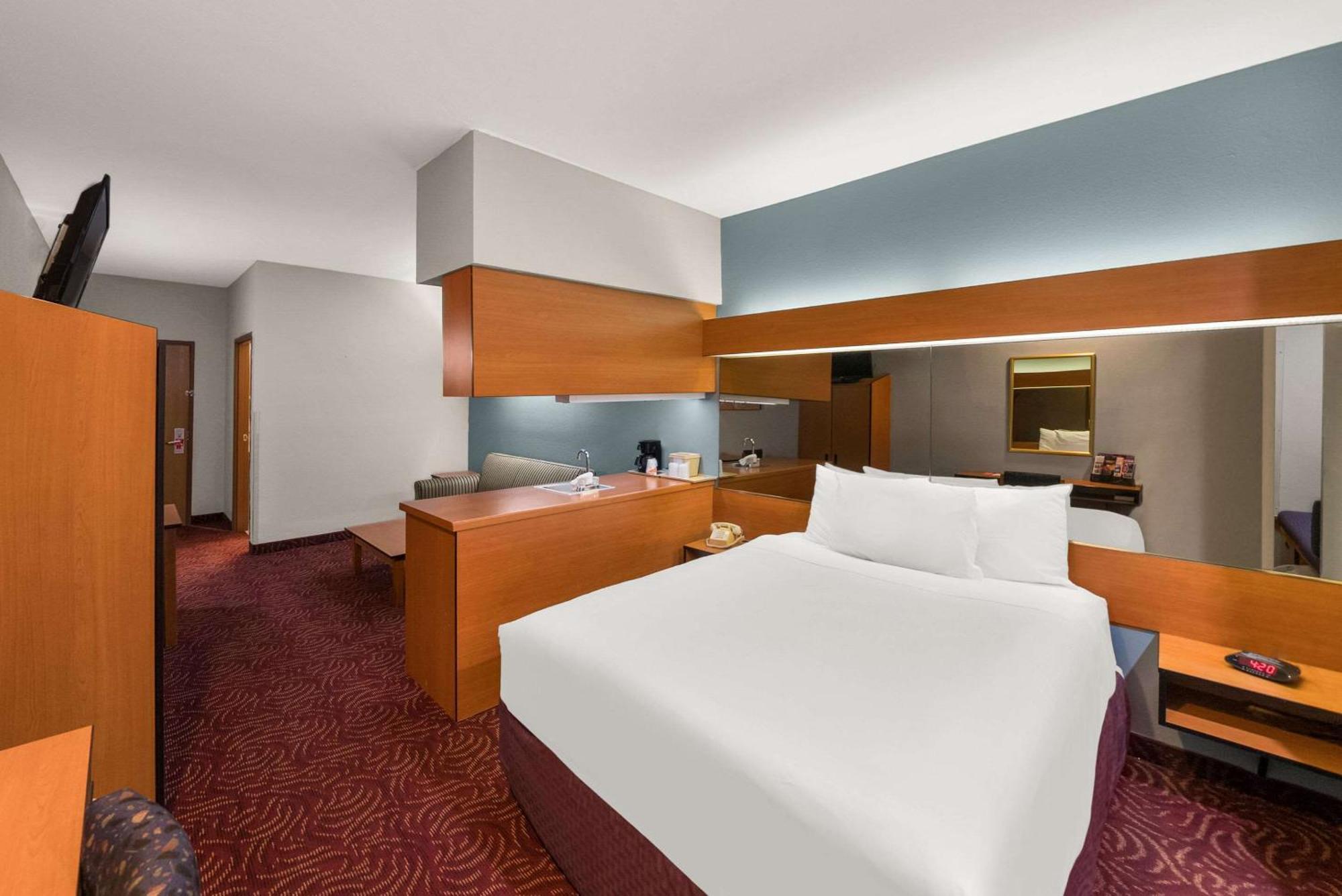 Econo Lodge Inn & Suites Mesquite - Dallas East Екстер'єр фото